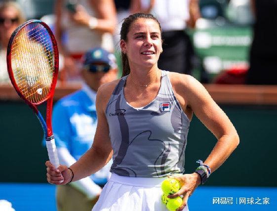 在此背景下 在此背景下