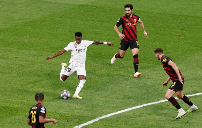 岁月和他扎 岁月和他扎