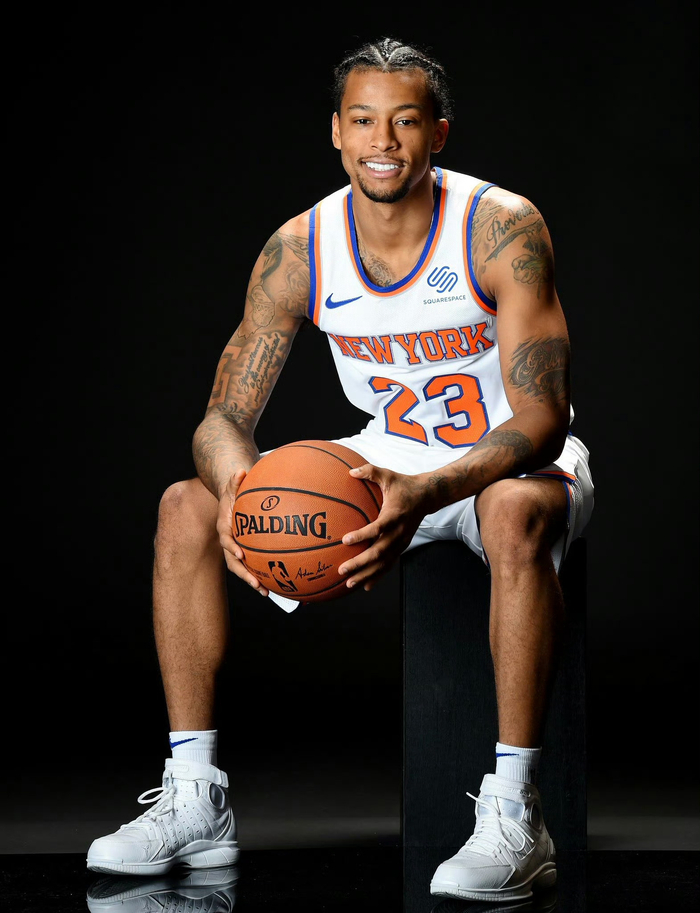 TA：弗兰克陷入了信任危机，他与部分球迷之间的隔阂日益加深