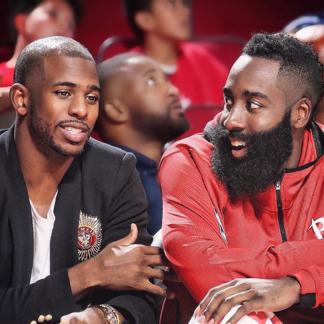 们按兵不动 们按兵不动